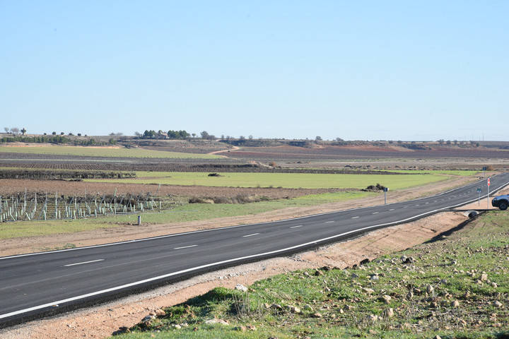 Lamentan que Page inaugure una carretera que planificó y licitó el Gobierno de Cospedal