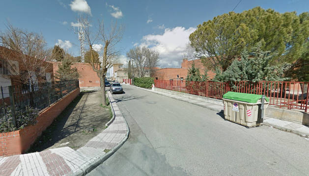 Detenido tras asesinar a puñaladas a su pareja en una silla de ruedas delante de la hija de ambos