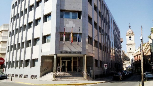 Condenan a 14 años de prisión a un padre que abusó de su hija menor