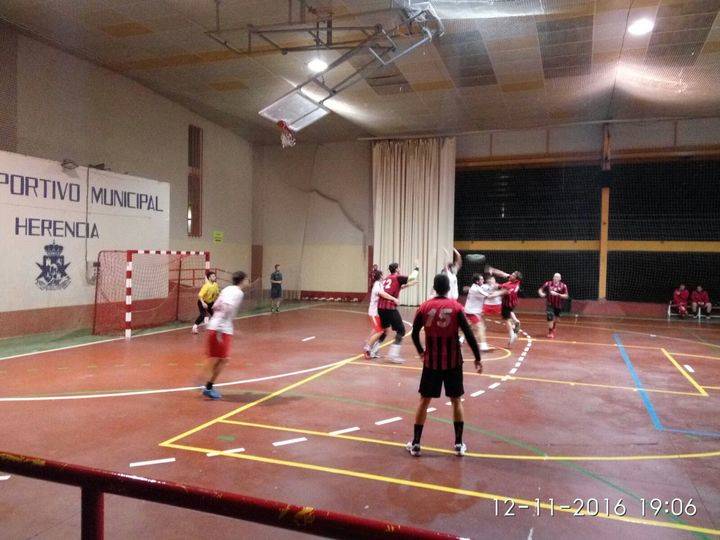 Al final la victoria se la llevaron los rojinegros, no sin antes sufrir mucho para llevarse los dos puntos