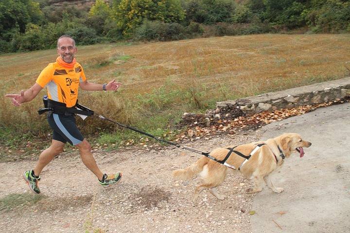Este domingo se celebra el I Canicross Popular de Pareja