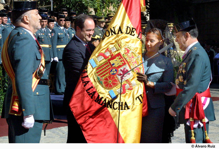 La Guardia Civil ha pedido a Bono que renuncie a su vigilancia personal ya que lleva 6 años fuera de la política