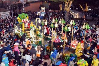 Los Reyes Magos visitan Azuqueca en la tradicional Cabalgata