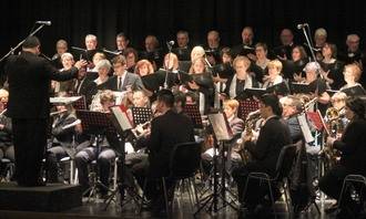 Soberbio Concierto de San Blas, con la Banda y la Coral de Azuqueca, y el Coro Infantil de Cabanillas