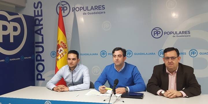 Denuncian “el mantenimiento de los ‘tijeretazos’ que el PSOE dio en Cabanillas” a servicios sociales e inversiones