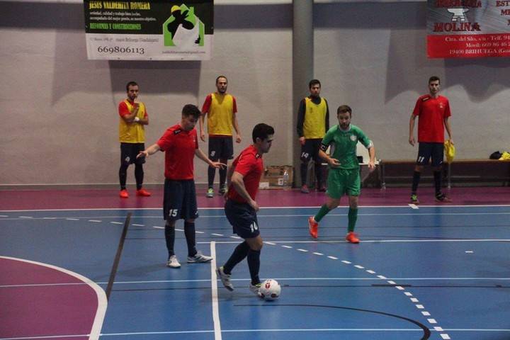 El EMD Sacedón se lleva el derbi provincial en un intenso y vistoso partido