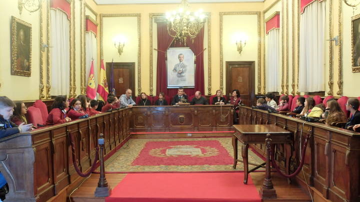 El alcalde Antonio Román da la bienvenida a Guadalajara los participantes en el programa Erasmus+