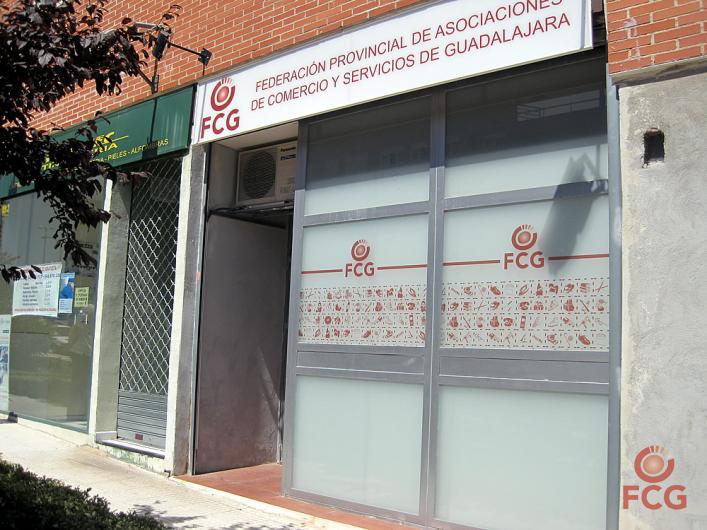 La Junta propone un calendario de apertura de 12 domingos y festivos para 2017