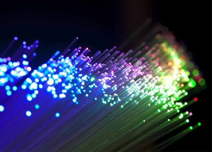 Castilla La Mancha a la cola en fibra óptica con 2,2 líneas por cada 100 habitantes, España cuenta de media con 6,8 líneas