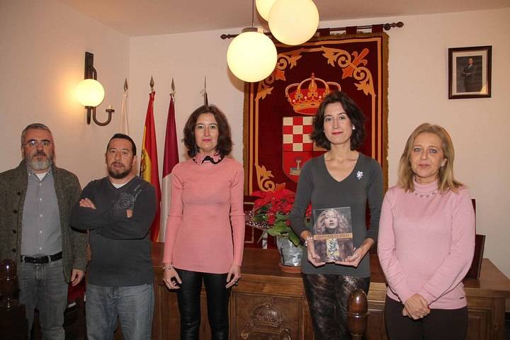 María Lara presenta en Fuentenovilla 