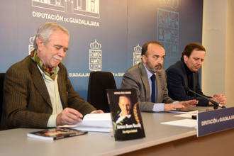 La Diputación reedita un nuevo libro en homenaje a Buero Vallejo