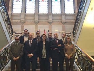 Latre se reúne con la presidenta de la Diputación de Palencia para intercambiar experiencias de gestión