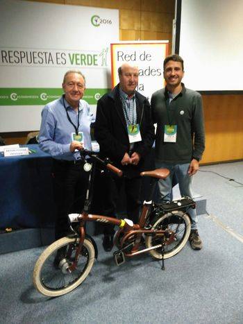 Juan Antonio Ruiz, edil aloverano, participa en la Asamblea General de Ciudades por la Bicicleta