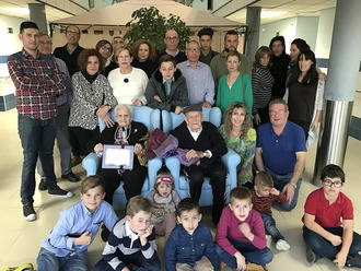 Encarna Huerta y Pedro Sánchez, el matrimonio de centenarios en Almonacid que lleva 86 años juntos