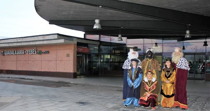Por sexto año consecutivo, los Reyes Magos llegan en AVE a Valdeluz 