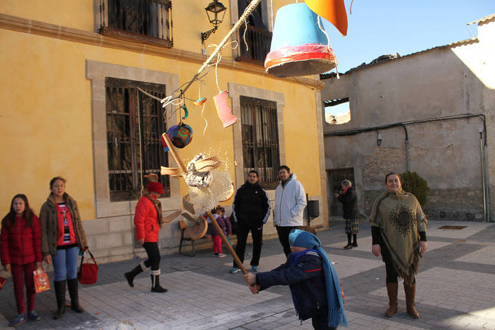 El Carnaval de Pareja recuerda las tradiciones de la villa