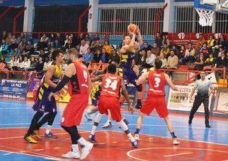 Al Isover Basket Azuqueca se le escapó la victoria de las manos en el último segundo