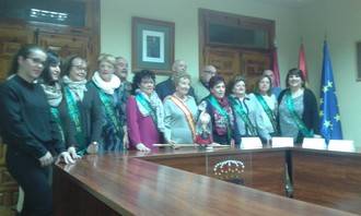 Teresa Gregorio recoge el Bast&#243;n de Mando del Ayuntamiento y las mujeres de Santa &#193;gueda ya mandan en Jadraque