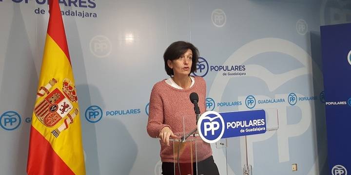 Ana González: “Page se va de fiesta a Madrid sin hacer sus deberes ni cumplir sus compromisos con Guadalajara”