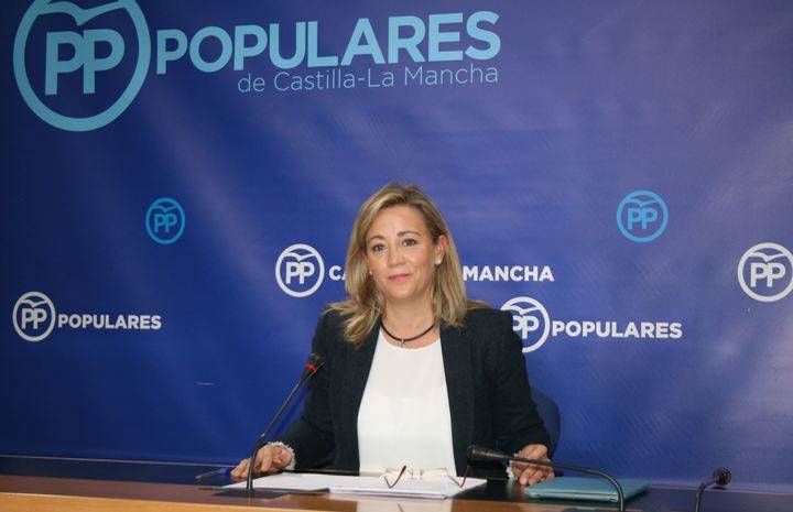 Merino denuncia que Page se siente acomplejado y no da la talla como presidente