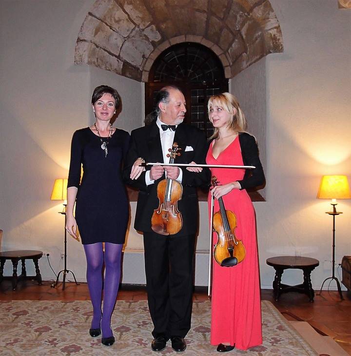 La especial sonoridad del Salón del Trono del Parador le añadió magia al inicio del Musigüenza 2016