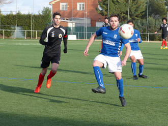 Un gol de Javi Robledo da la victoria al C.D.Yunquera frente al Dinamo Guadalajara