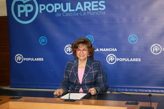 Riolobos acusa a Page de “quitar dinero de los enfermos para despilfarrar en duplicar organismos”