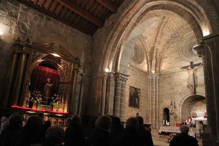 La llama de San Vicente ilumina el corazón de la ciudad de Sigüenza