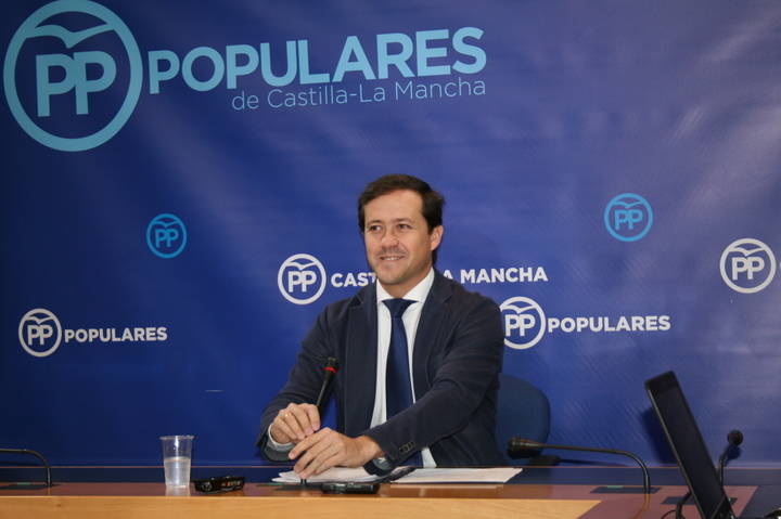 Velázquez: “Page habla del Estatuto de Autonomía y de la ley electoral para intentar desviar la atención del caos sanitario”