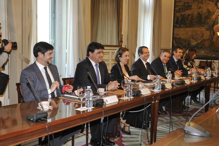 El alcalde de Guadalajara participó en el encuentro celebrado entre la FEMP y el Gobierno