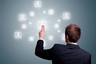 Junta y EOI convocan ayudas para potenciar el emprendimiento joven