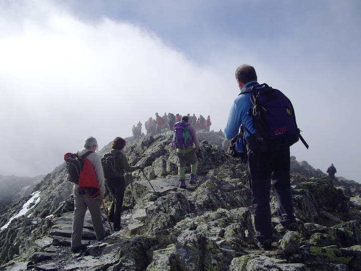 Un año más, y van 46, la Navidad se vuelve montañera en el Ocejón