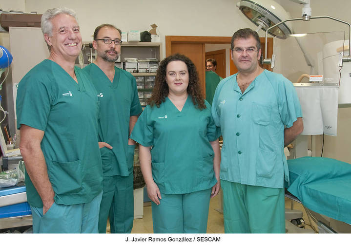 Cardiólogos del Hospital de Guadalajara implantan un nuevo marcapasos sin cables que se coloca directamente en el corazón
