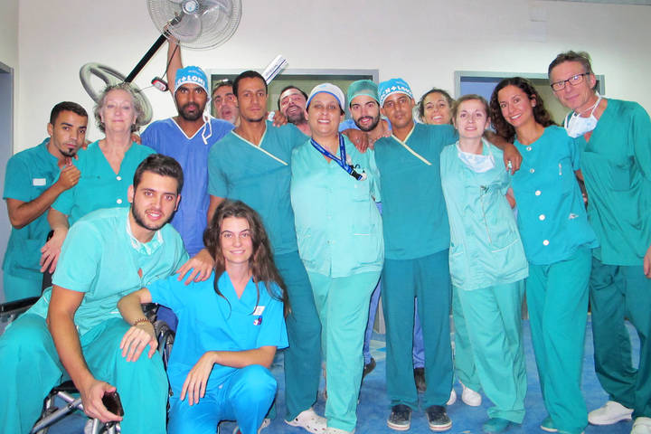 Un oftalmólogo del Hospital Universitario de Guadalajara participa en una comisión oftalmológica en campamentos saharauis