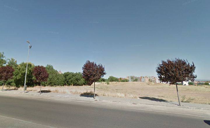 Los nuevos campos de fútbol de Guadalajara no tendrán vestuarios por falta de espacio en la parcela