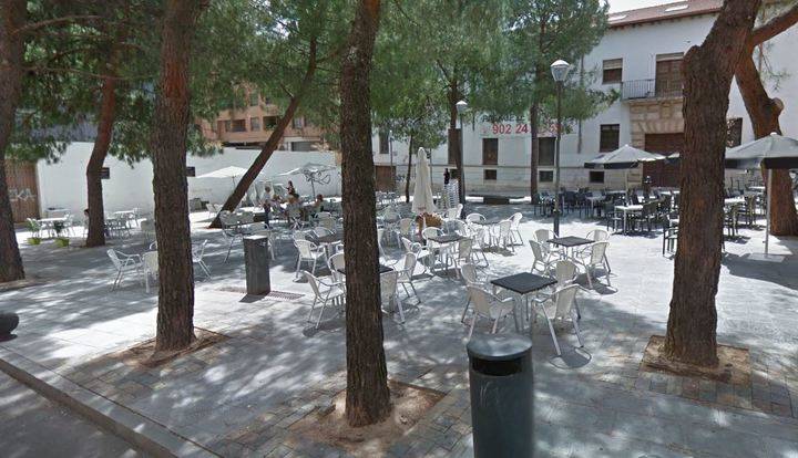 Pillados haciendo grafitis dos hombres de 51 y 36 años en Guadalajara