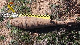 La Guardia Civil desactiva una granada de mortero de la Guerra Civil en Miralrío