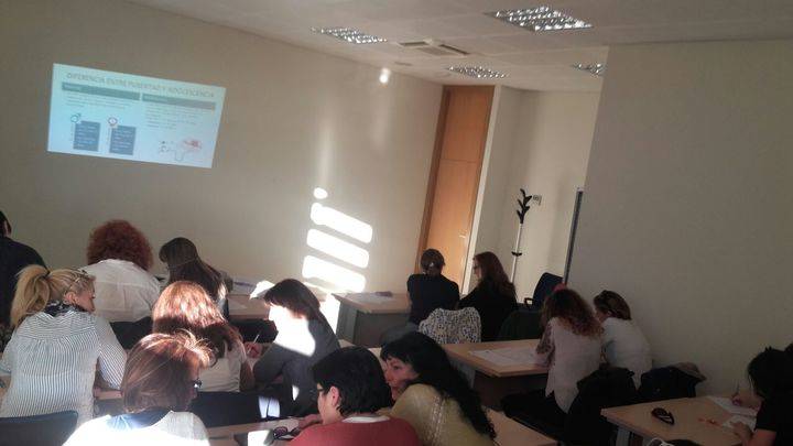 El CMI sigue acogiendo con gran participación la escuela de padres con hijos adolescentes