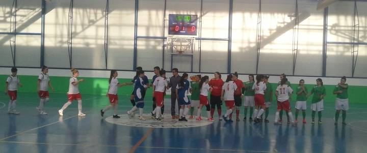 Sufrimiento, remontada y goles en La Dehesa