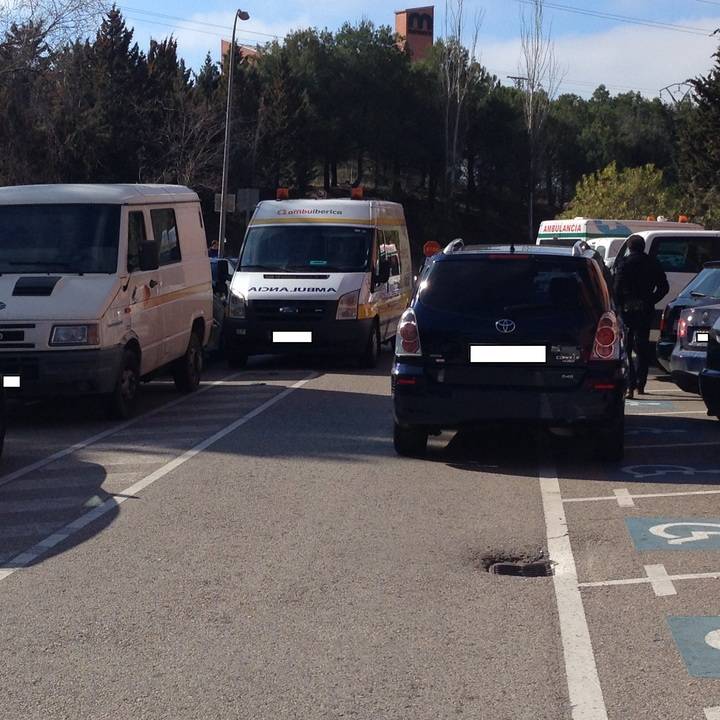 Encarnación Jiménez: “La eliminación de cinco plazas para ambulancias está agravando aún más el caos del Hospital”