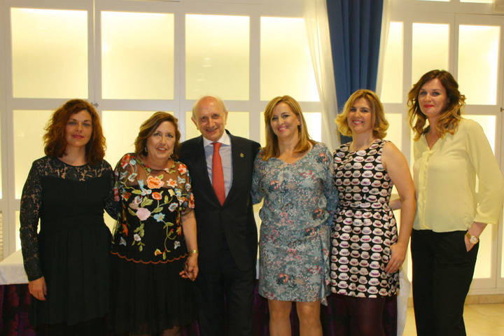 La Enfermería celebra su patrón, San Juan de Dios, con una cena de hermandad y el reconocimiento a sus profesionales