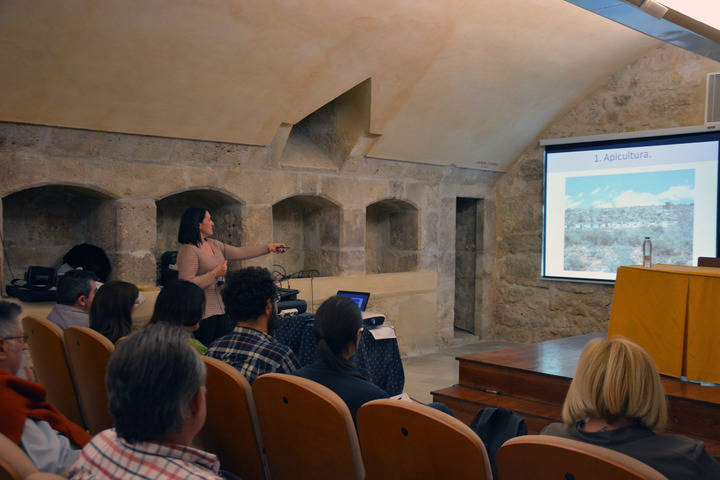 Un total de 20 participantes, en el “Cursillo de Iniciación a la Apicultura”