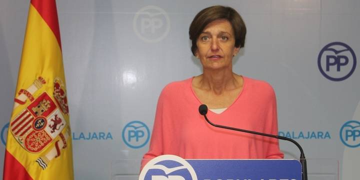 Ana González: “Mientras el Gobierno trabaja para aprobar los presupuestos, Page se esconde y quiere otro pacto con Podemos”