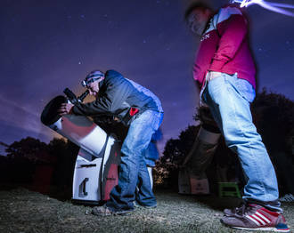 Durante tres horas, 250 personas exploraron desde Valdenazar el penúltimo cielo nocturno del invierno