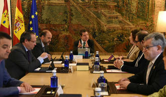 Después de tumbarle los presupuestos, Page anuncia recortes para los ciudadanos de Castilla La Mancha