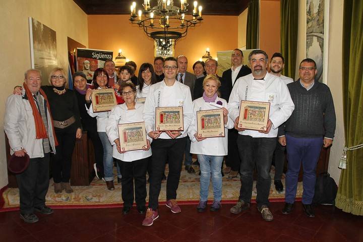 El 'Corte de carrillada con boletus y foie' de Atrio, mejor Pincho Medieval de 2017
