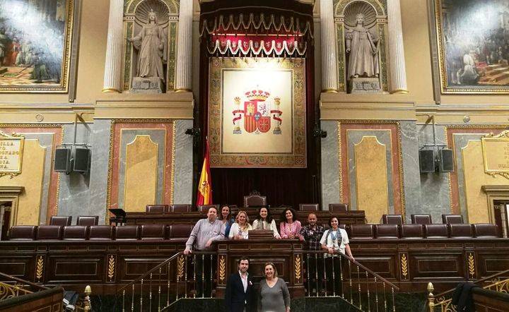 Empresarios y profesionales de Azuqueca han visitado en Madrid el Congreso