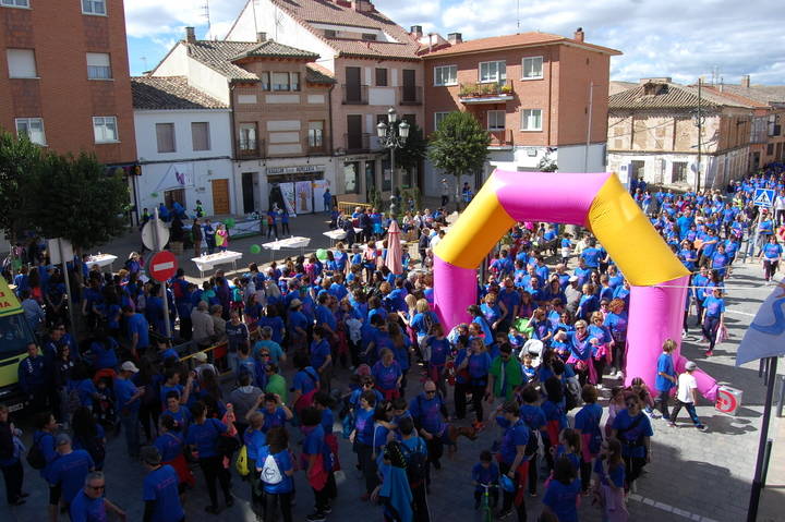 Abrumadora participación en la 4ª Marcha de la Mujer a favor de la lucha contra el cáncer en Yunquera de Henares