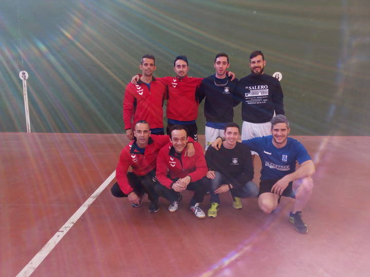 Yunquera de Henares marca la élite del frontenis provincial