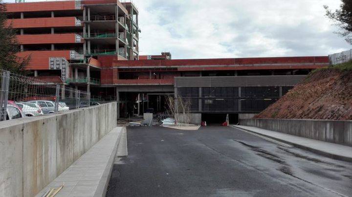 La gestión del nuevo aparcamiento del Hospital de Guadalajara se ‘rifará’ entre 11 empresas